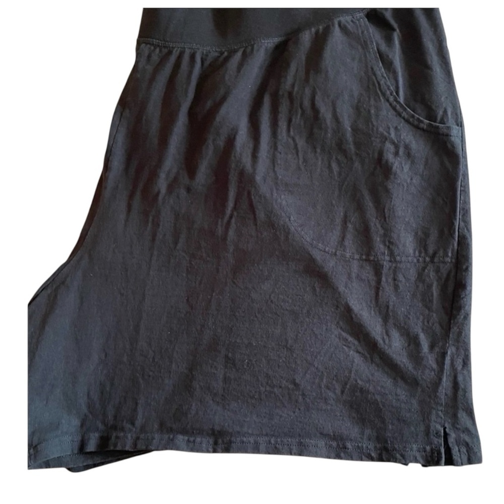 Women’s Black cotton plus size shorts with pockets, size 5X